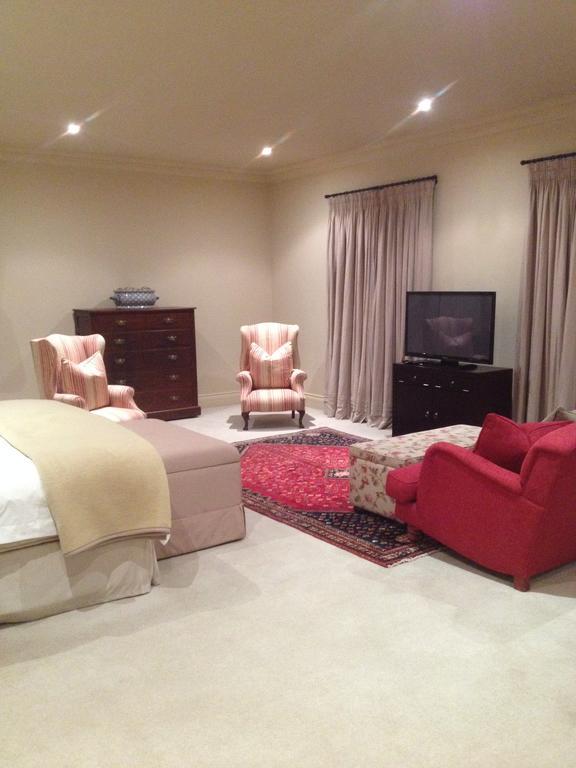 อรัม ฮิลล์ ลอดจ์ Bed & Breakfast Balgowan ภายนอก รูปภาพ